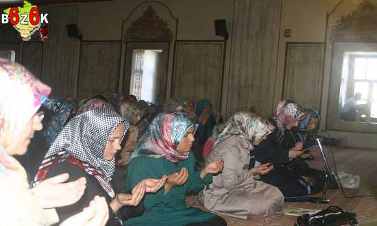 LYS İÇİN ANNELER DUA ETTİ