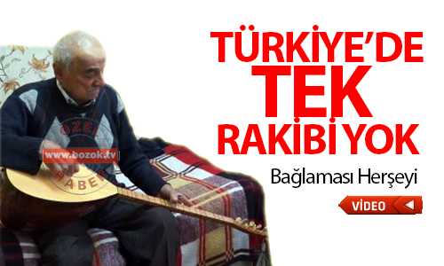 KIBRIS GAZİSİNİN BAÐLAMA AŞKI TEK PARMAKLA ÇALIYOR