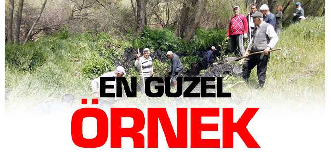 Köylüler İmece Usulü Çalışıyor