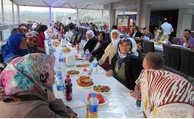 Kadışehri'nde Şehit, Hamiyet ve Kimsesiz Yaşlılara İftar Verildi